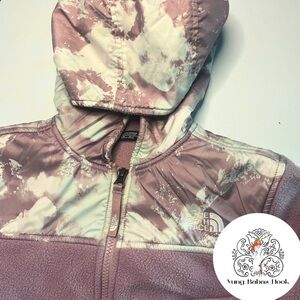 The North Face 10/12 Girls Pink zip up fleece hooded camo sweatshirt PRELOVED